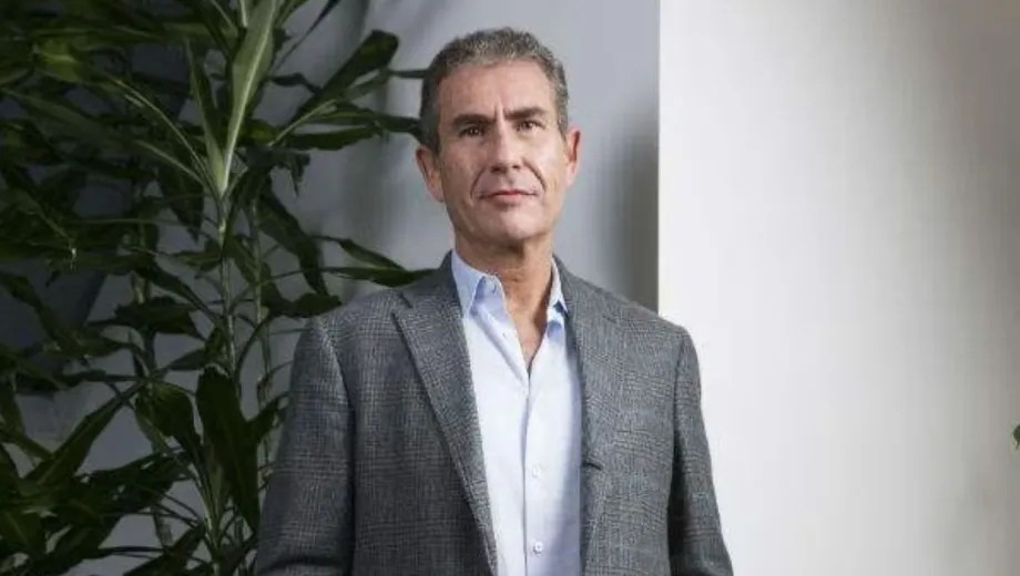 De las piedras preciosas a la política: Maurice&nbsp;Ostro