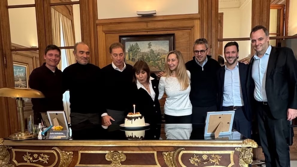 La reunión de Adorni con senadores expuso la interna&nbsp;Milei-Bullrich